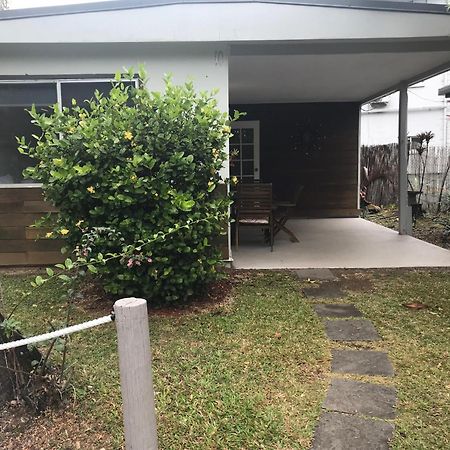 Bush Village Holiday Cabins Airlie Beach Buitenkant foto