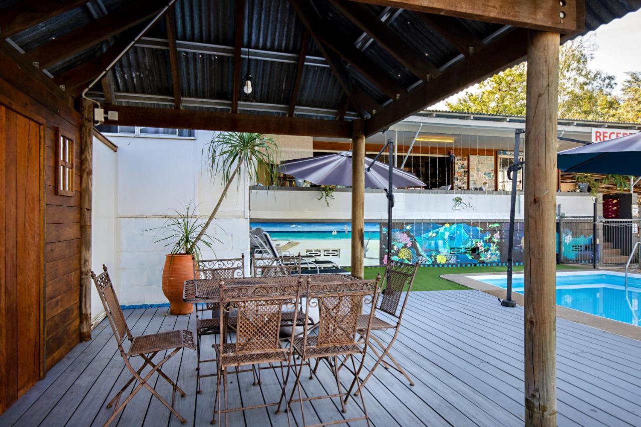 Bush Village Holiday Cabins Airlie Beach Buitenkant foto