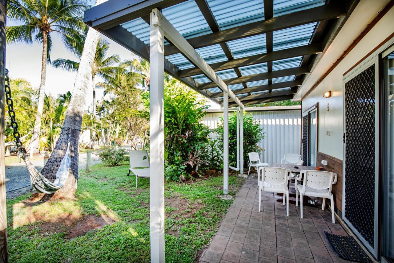 Bush Village Holiday Cabins Airlie Beach Buitenkant foto
