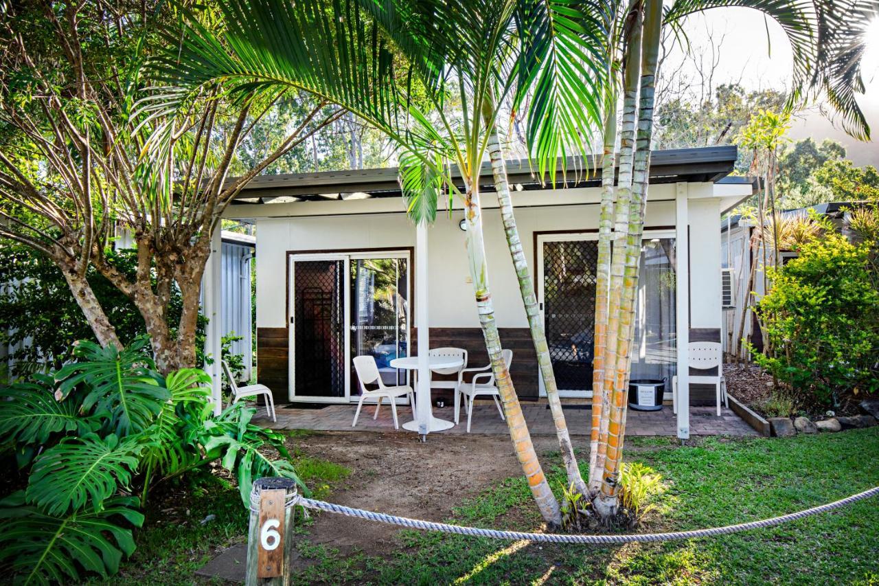 Bush Village Holiday Cabins Airlie Beach Buitenkant foto