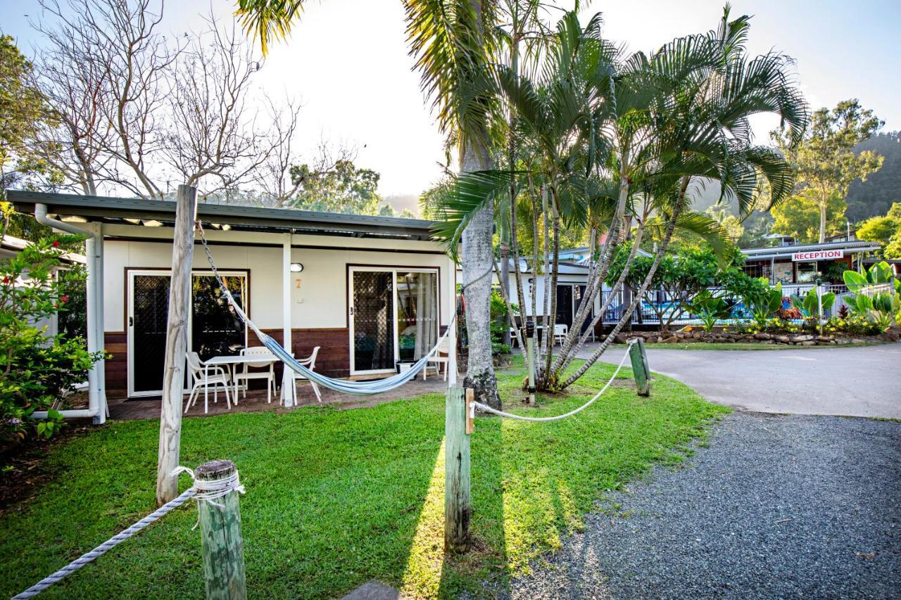 Bush Village Holiday Cabins Airlie Beach Buitenkant foto
