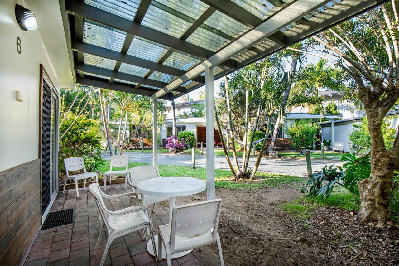 Bush Village Holiday Cabins Airlie Beach Buitenkant foto
