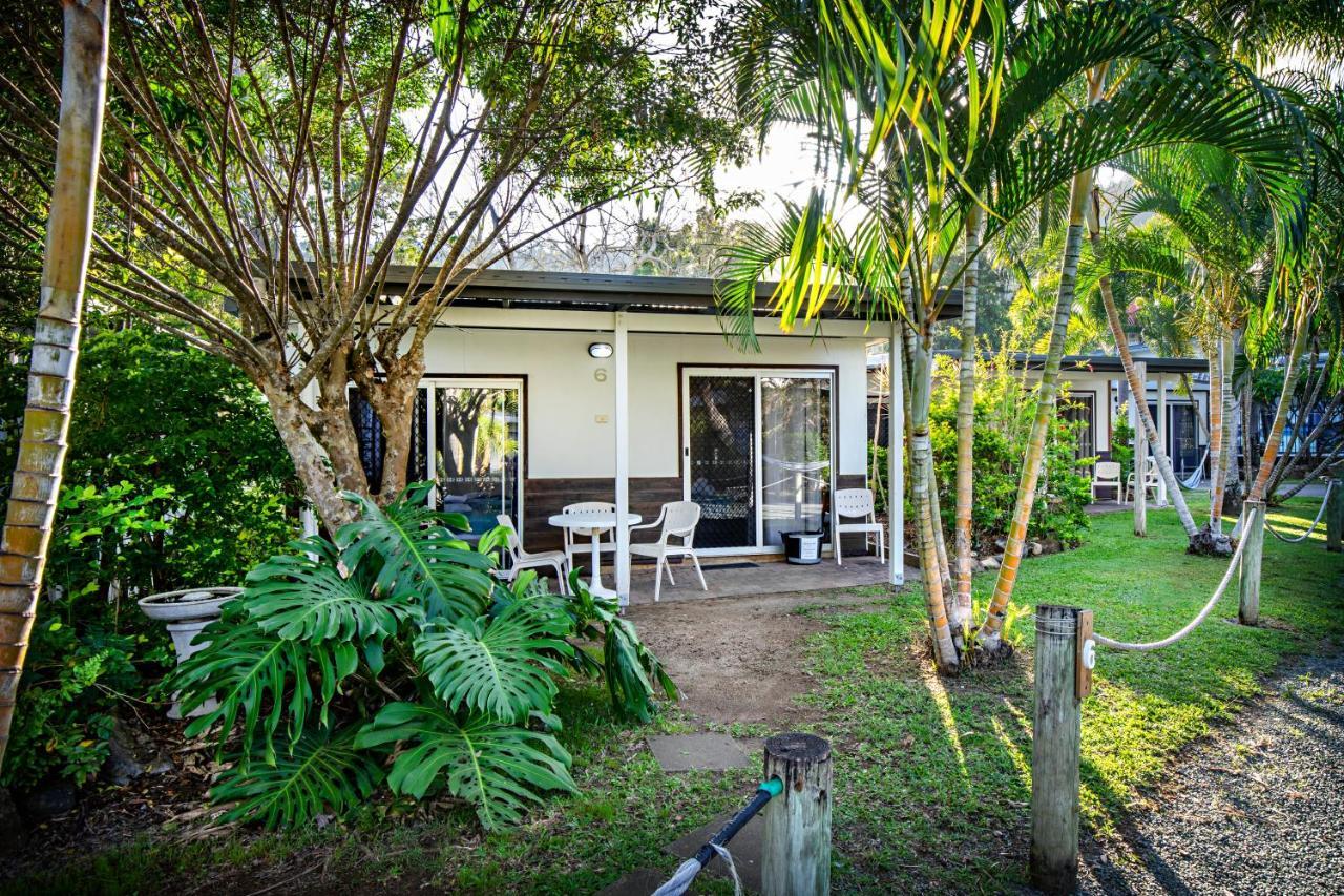 Bush Village Holiday Cabins Airlie Beach Buitenkant foto