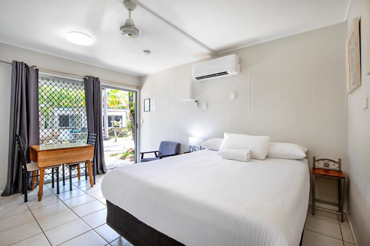 Bush Village Holiday Cabins Airlie Beach Buitenkant foto