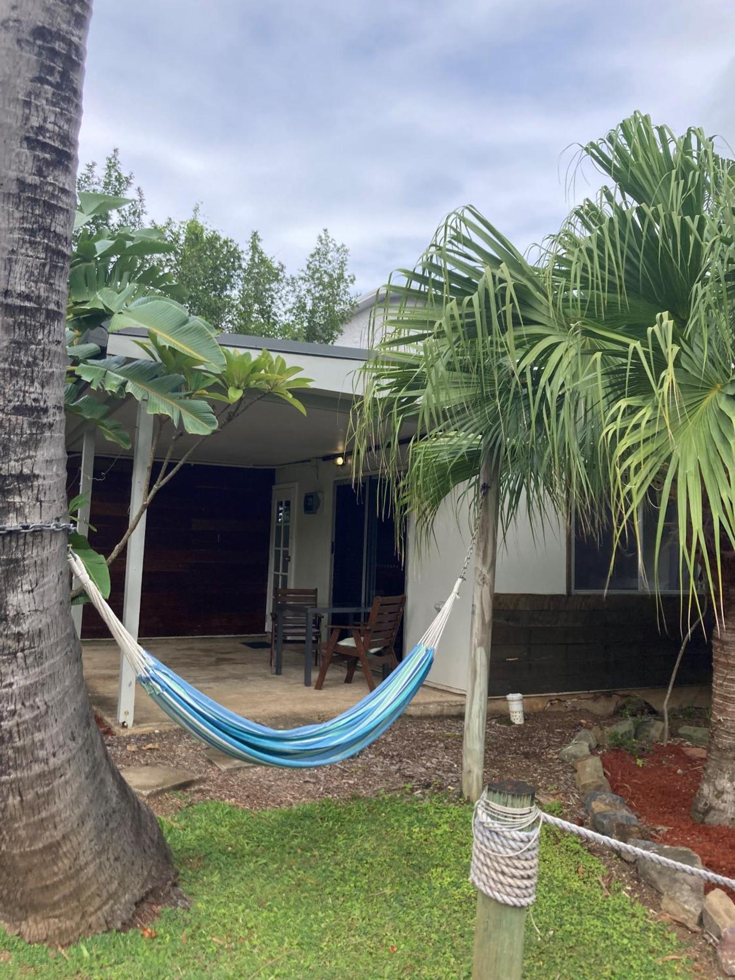 Bush Village Holiday Cabins Airlie Beach Buitenkant foto
