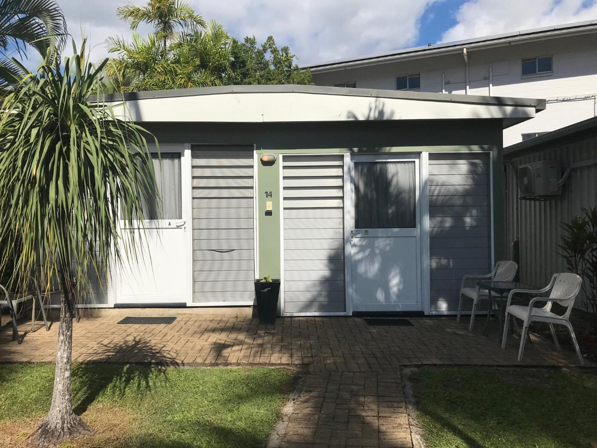 Bush Village Holiday Cabins Airlie Beach Buitenkant foto