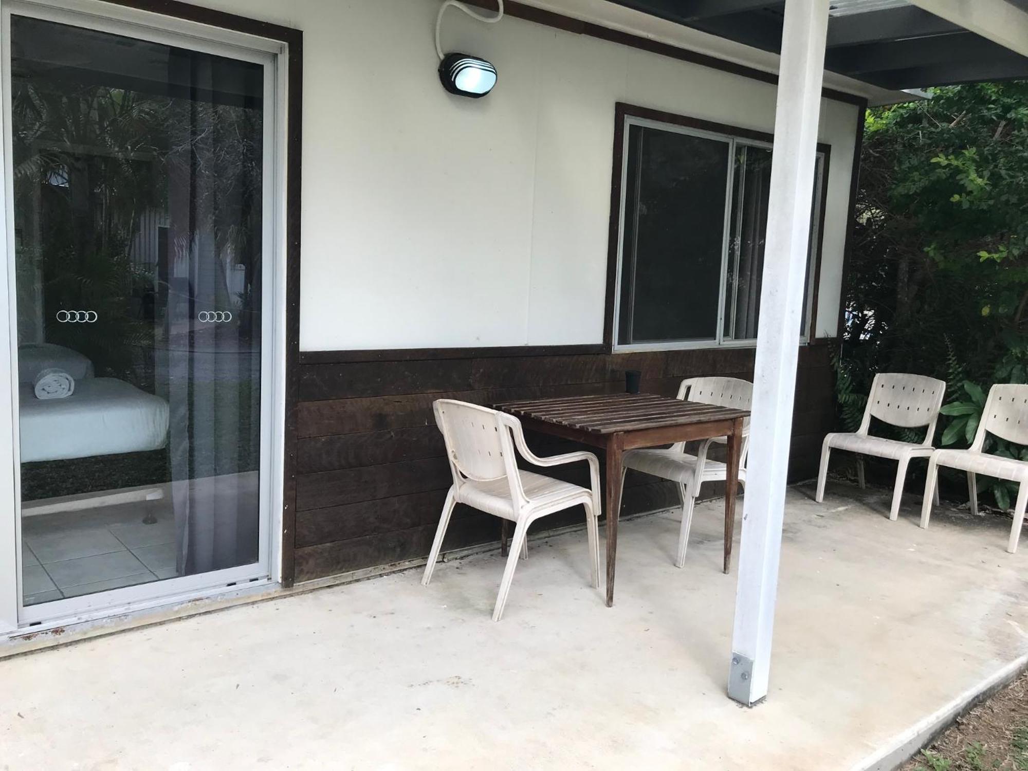 Bush Village Holiday Cabins Airlie Beach Buitenkant foto