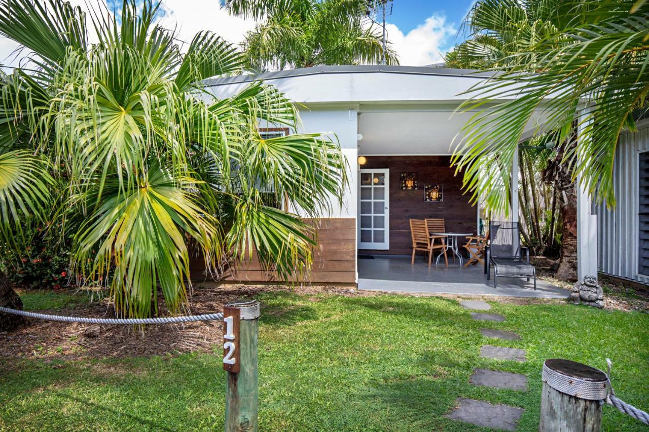 Bush Village Holiday Cabins Airlie Beach Buitenkant foto